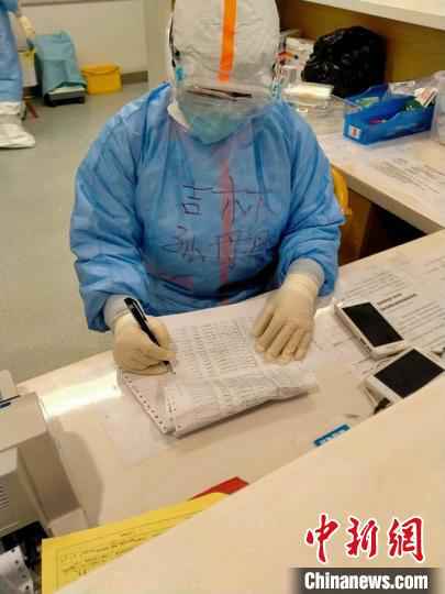  吉林护士“话聊”显成效：让病房中充满生的希望