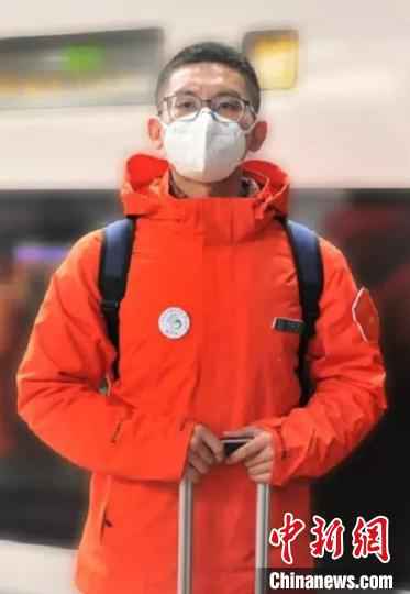 石嘉恒本人。乐清宣传部供图 浙江乐清“90后”医生继续坚守武汉:你们先撤,我们殿后